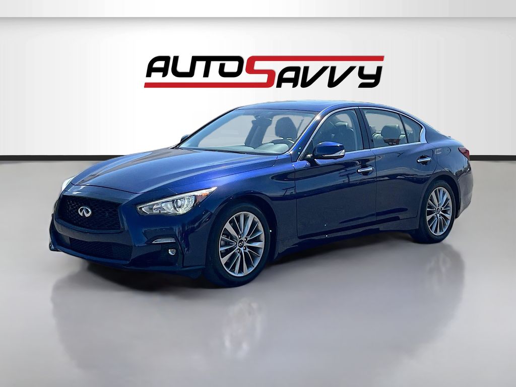 Used 2024 Blue INFINITI LUXE image 3