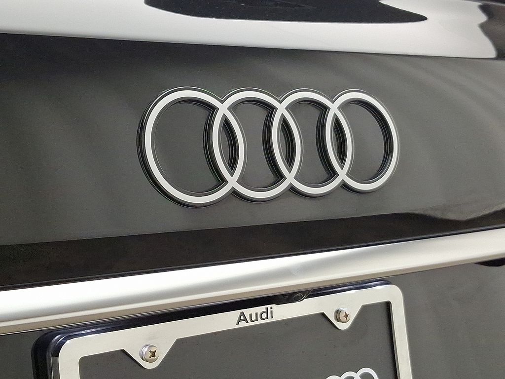 Thumbnail: 2025 Audi Q7 - 32