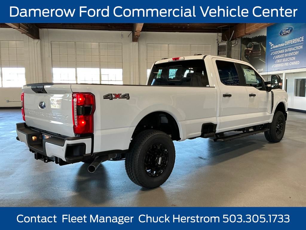 2025 Ford F-350SD  photo