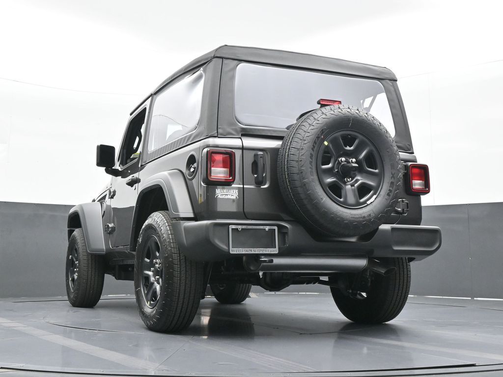 New 2026 Granite Crystal Metallic Clearcoat Jeep Sport image 46