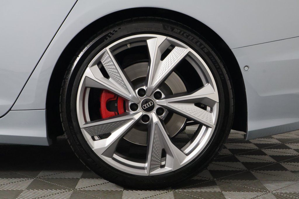 Thumbnail: 2023 Audi S6 - 16