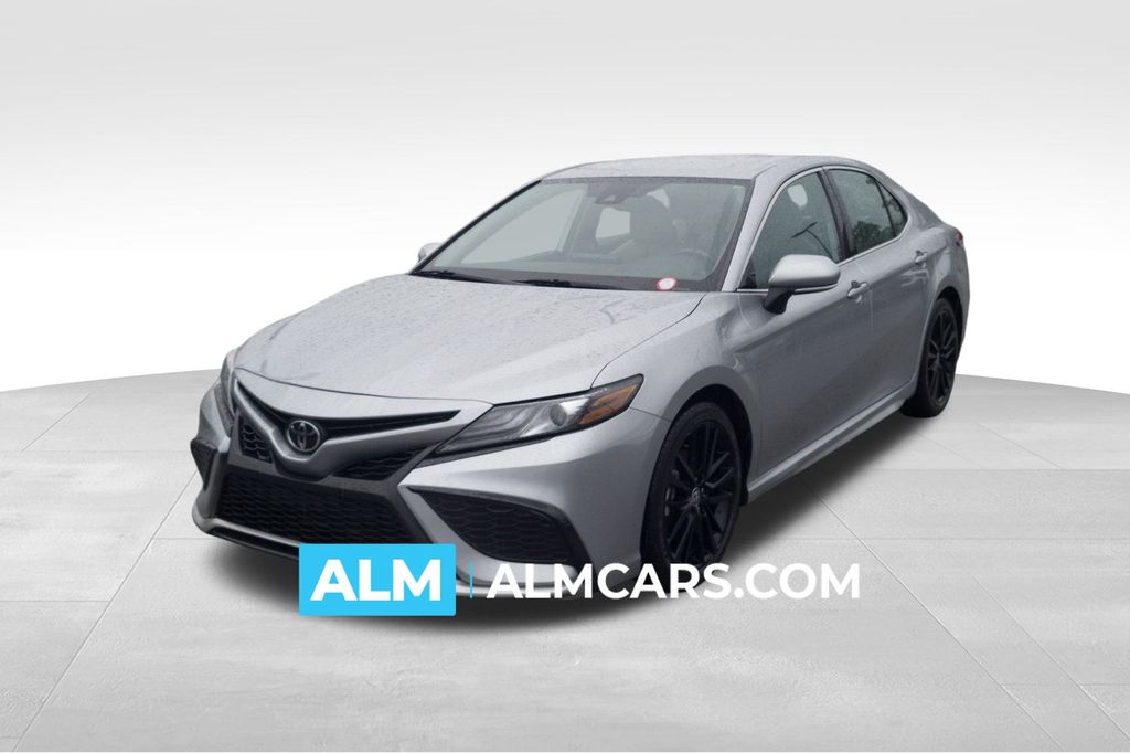 2024 Toyota Camry XSE's photo