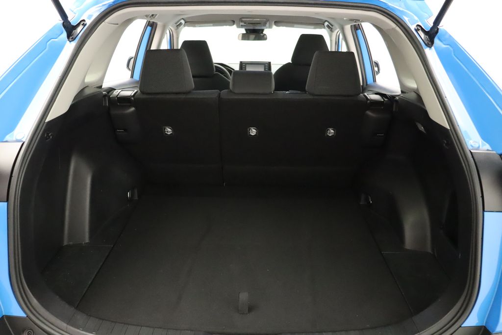 2021 Toyota RAV4 LE 22