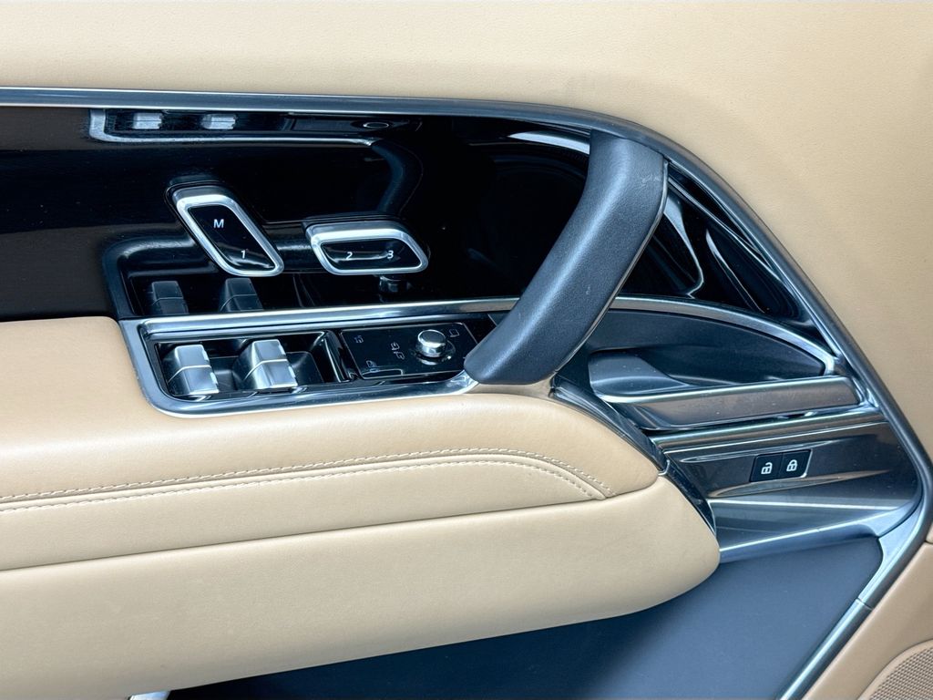 Thumbnail: 2023 Land Rover Range Rover - 24