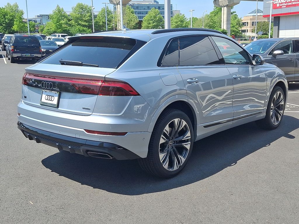2025 Audi Q8  3
