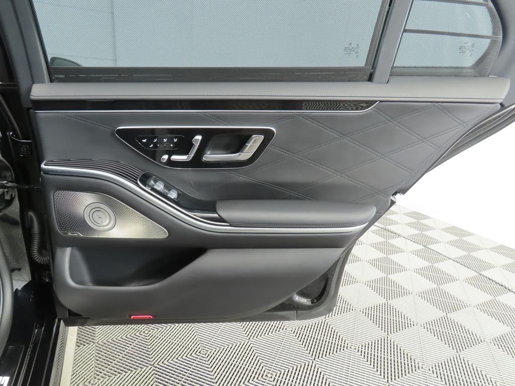 2025 Mercedes-Benz S-Class AMG S 63 4MATIC 28