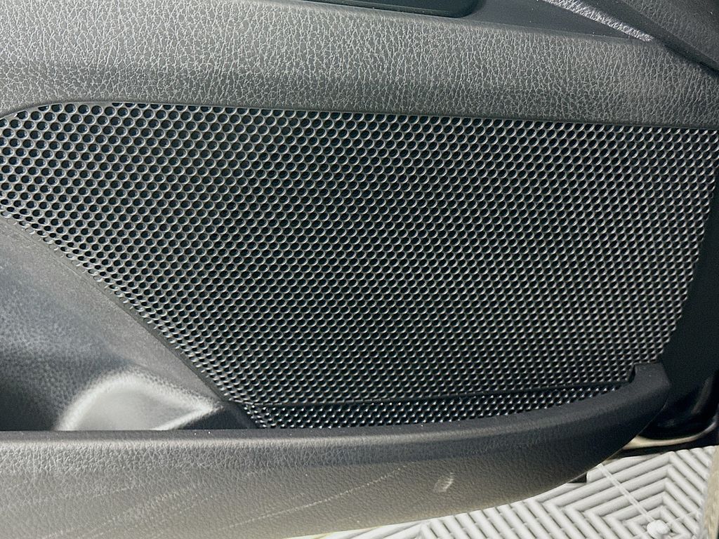 Thumbnail: 2025 Toyota Camry - 19