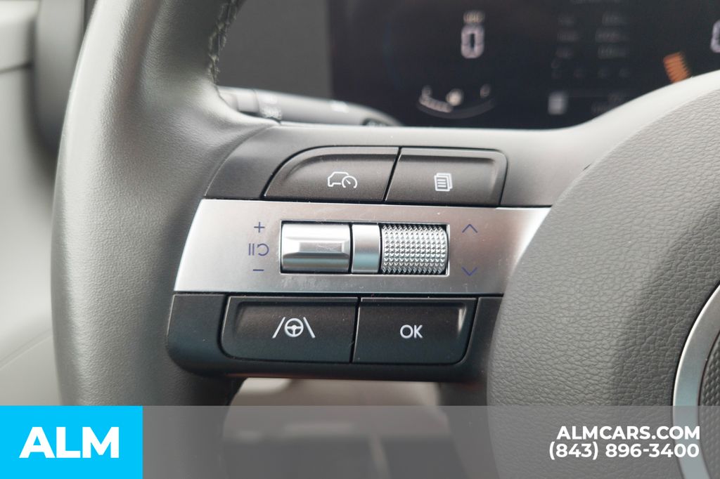 Used 2024 Gray Hyundai SEL image 11