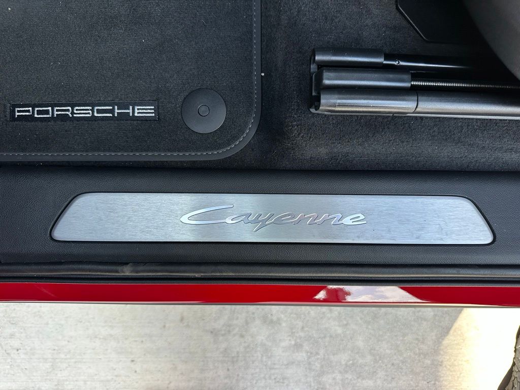 Thumbnail: 2026 Porsche Cayenne - 20