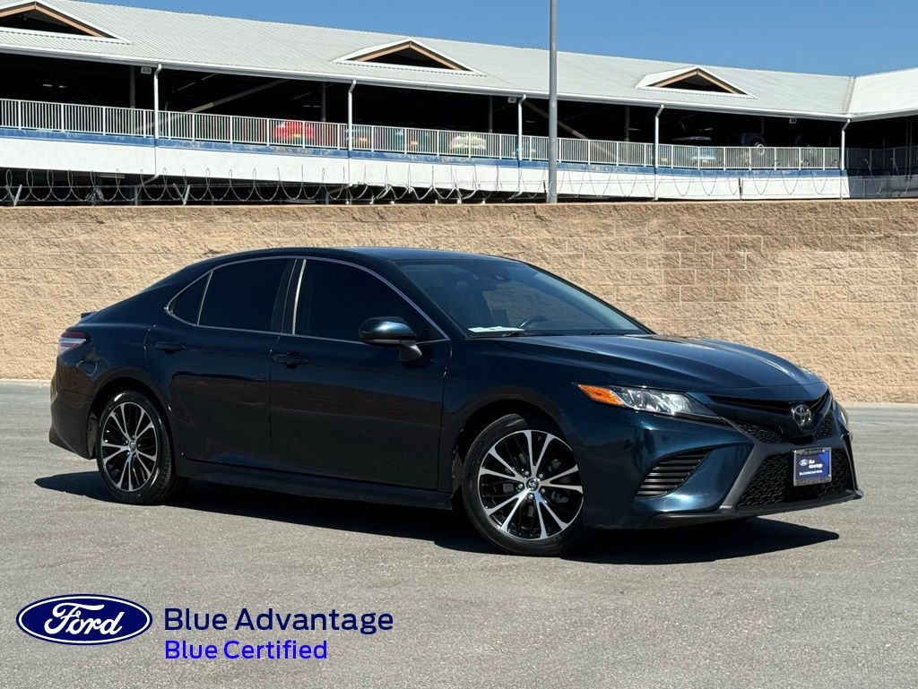 2020 Toyota Camry SE FWD