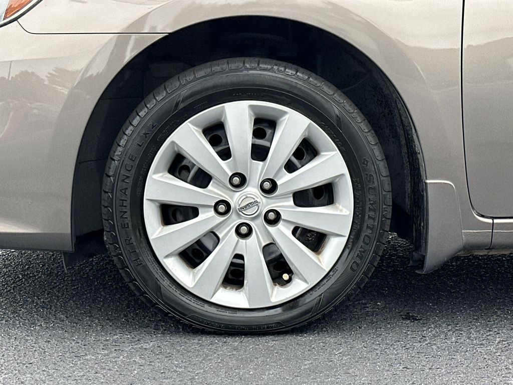 2017 Nissan Sentra SV - 9