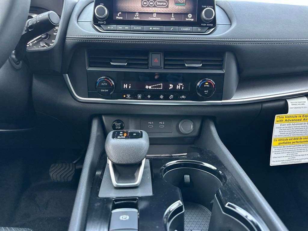 2025 Nissan Rogue SV photo