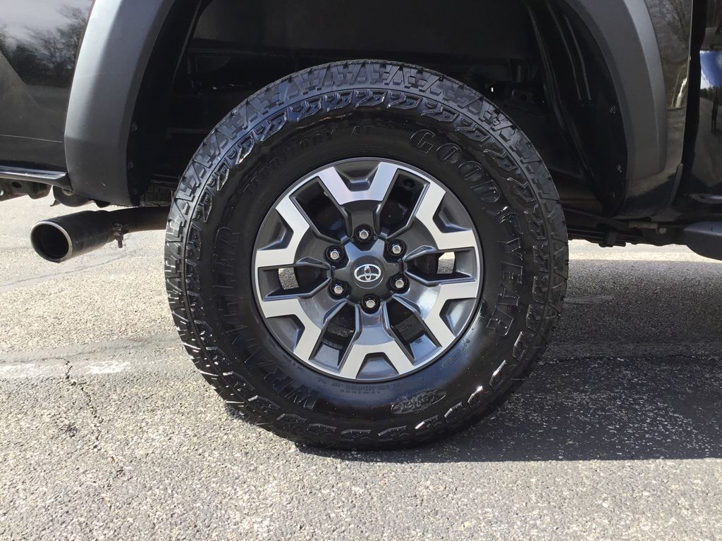 Thumbnail: 2023 Toyota Tacoma - 11