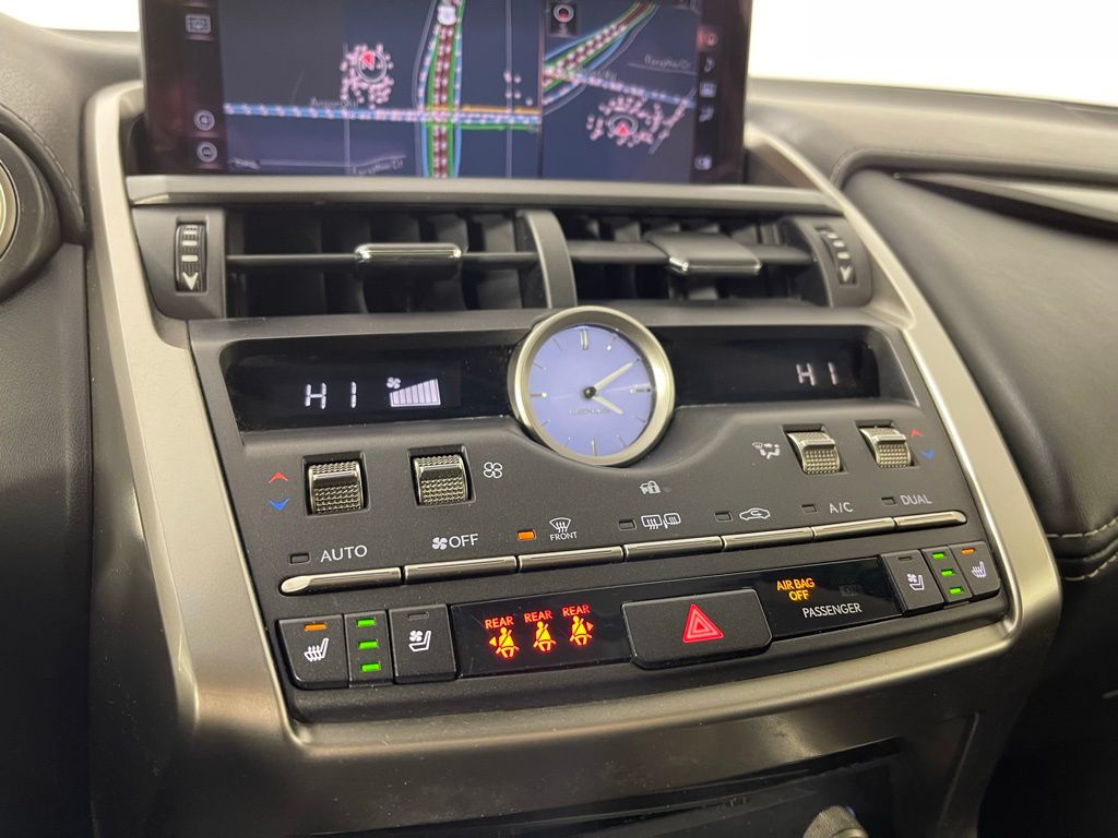 2019 Lexus NX Hybrid 300h 17