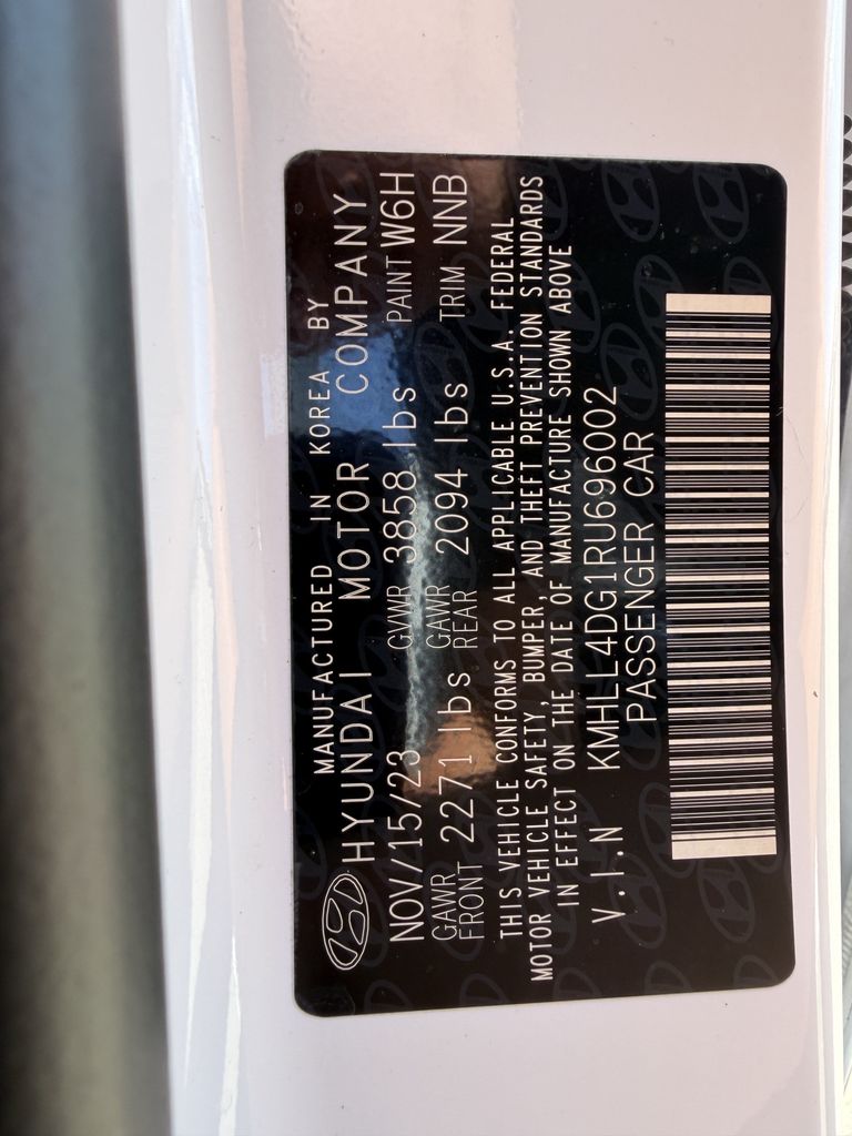 Used 2024 Hyundai Elantra Sedan