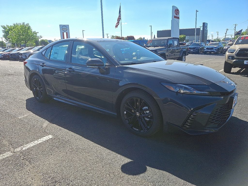 2025 Toyota Camry SE 2