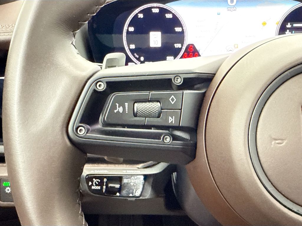 Thumbnail: 2025 Porsche Panamera - 11