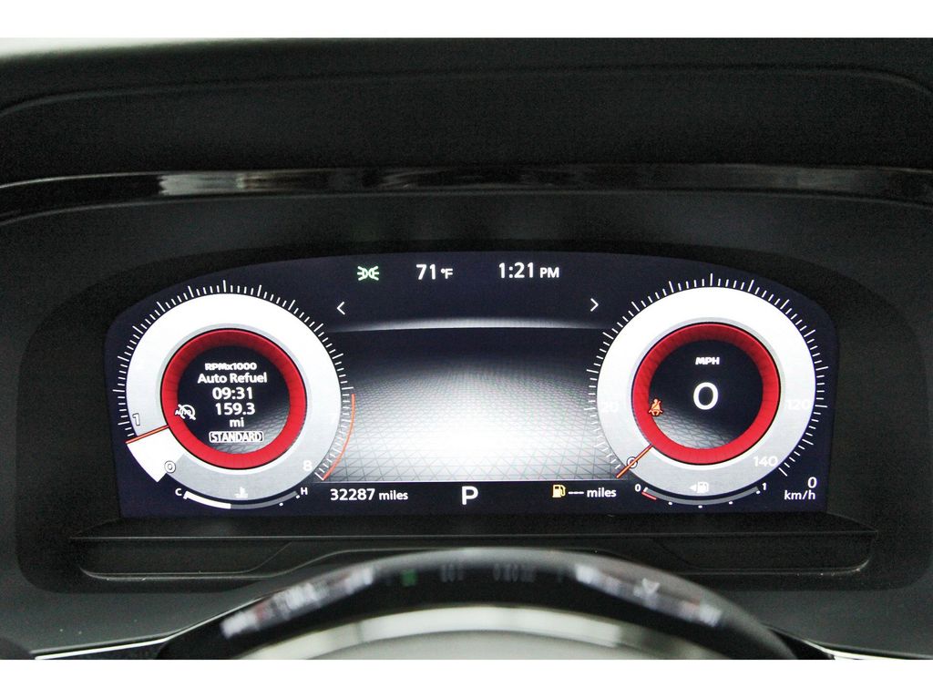 2024 Nissan Pathfinder Platinum - 11
