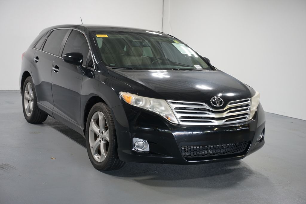 Thumbnail: 2009 Toyota Venza - 3