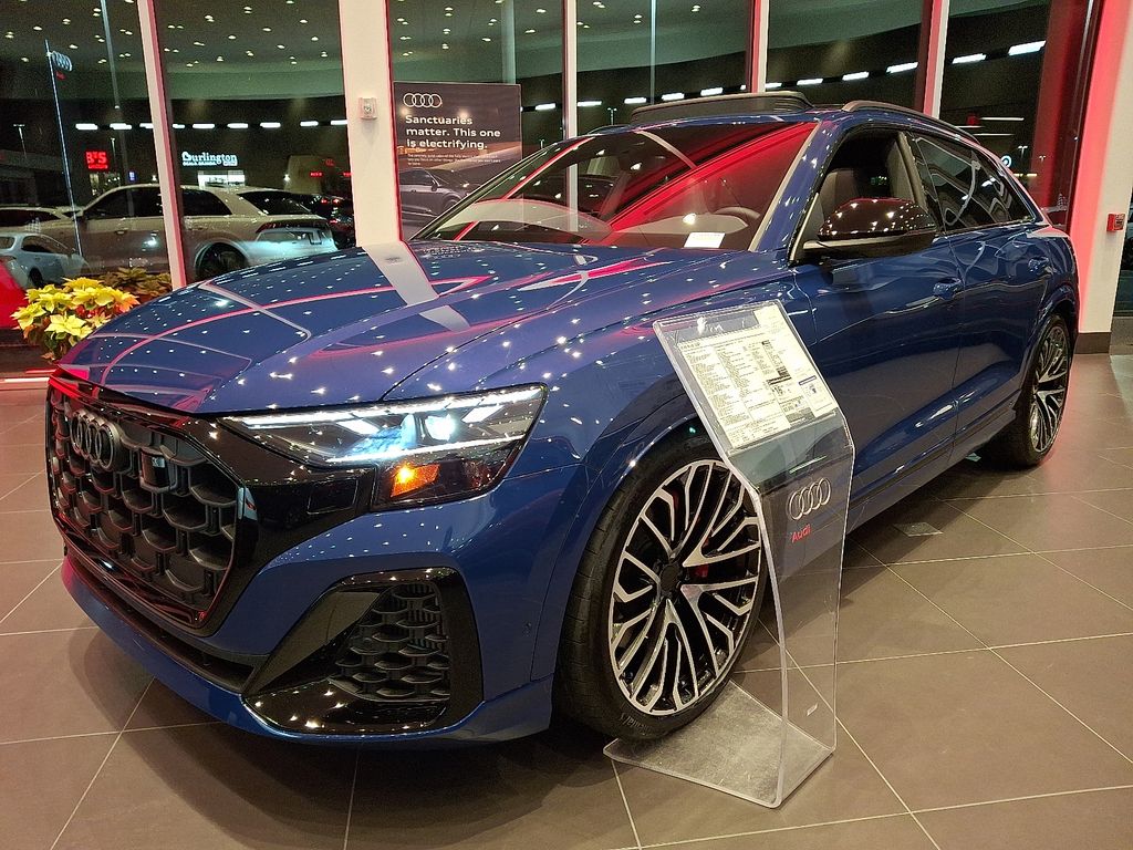 Thumbnail: 2026 Audi SQ8 - 2