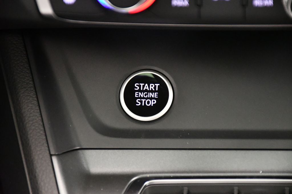 Thumbnail: 2025 Audi Q3 - 30