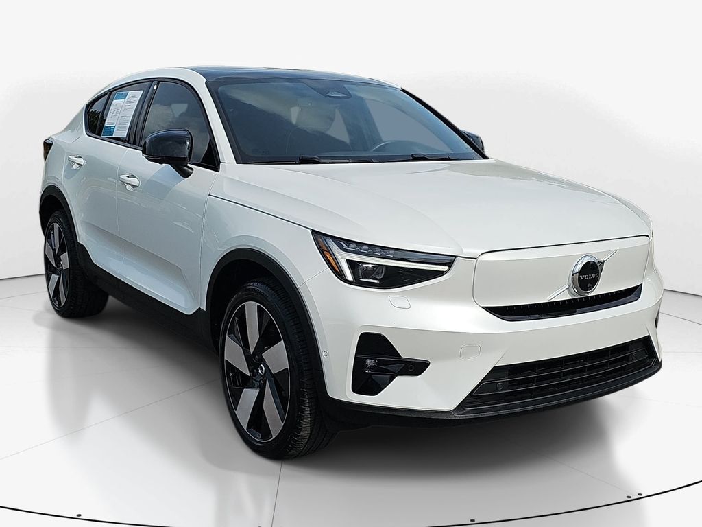 Used 2023 White Volvo Ultimate image 2