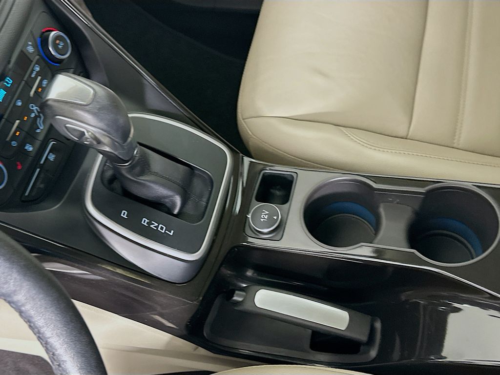 Thumbnail: 2017 Ford C-Max - 16