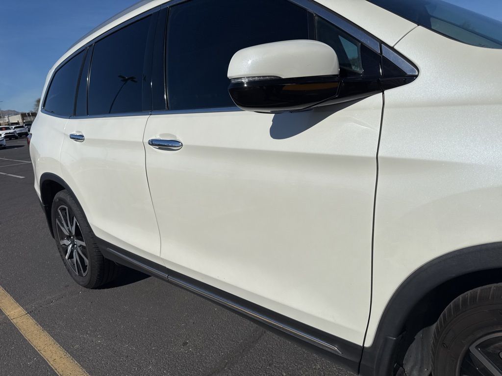 Thumbnail: 2019 Honda Pilot - 4