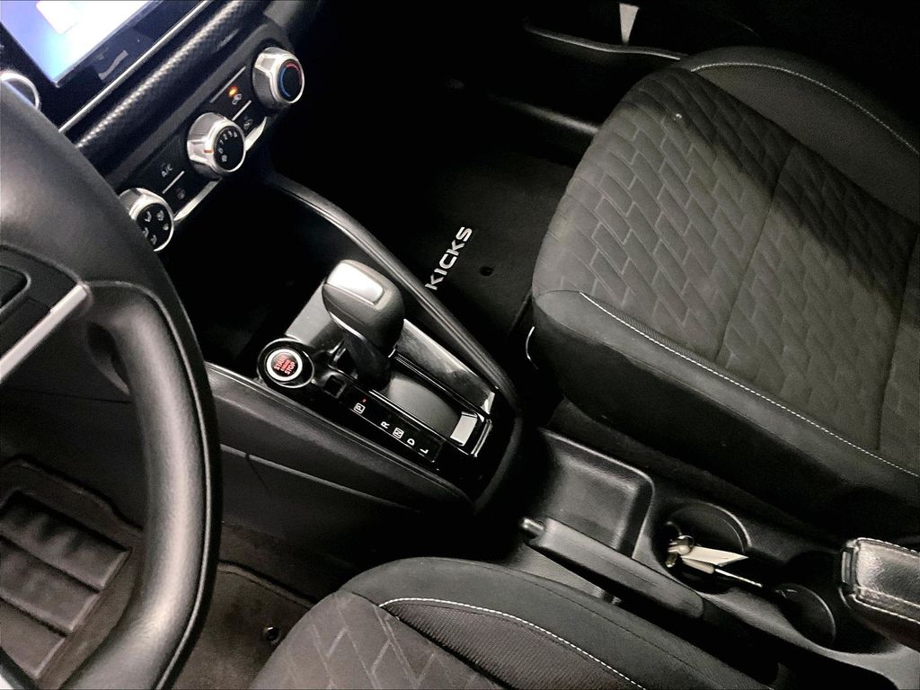 2022 Nissan Kicks — photo 20