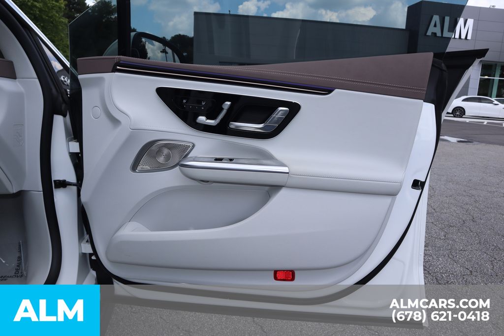Used 2025 White Mercedes-Benz 350+ Sedan image 28