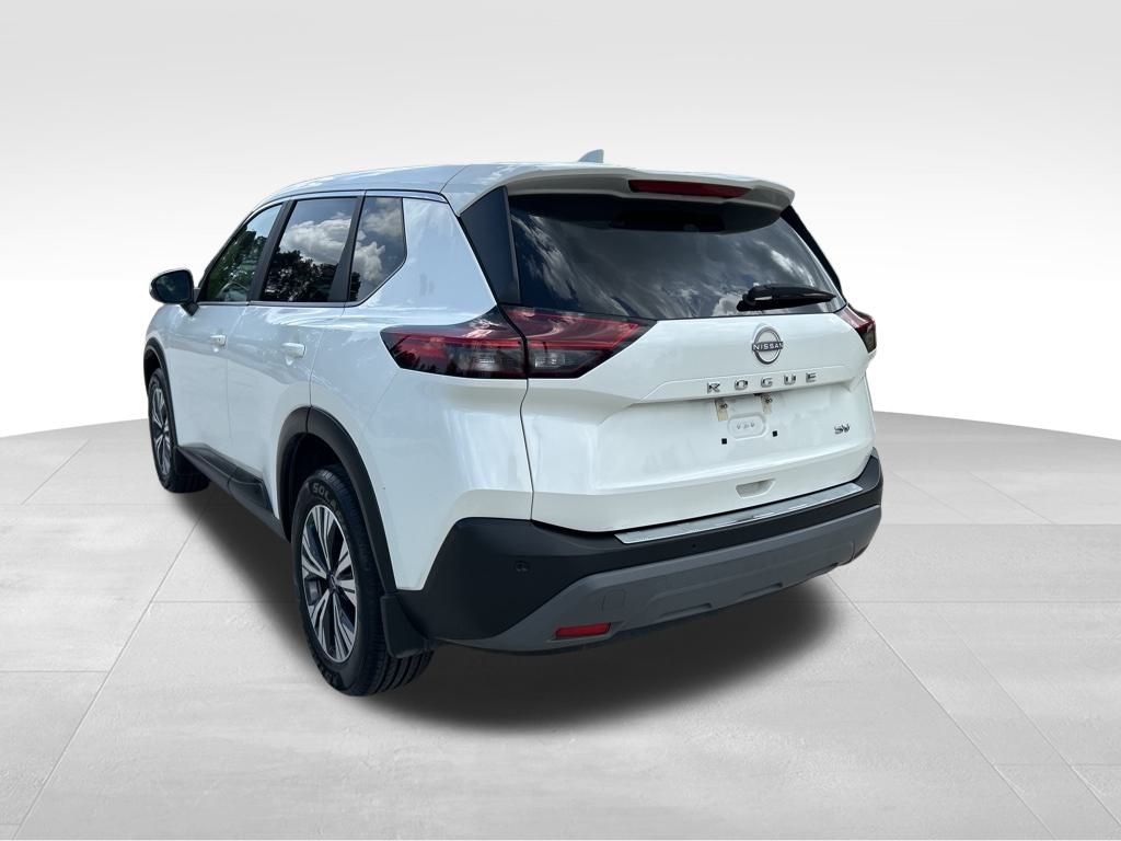 2023 Pearl White Tricoat Nissan Rogue SV FWD SUV