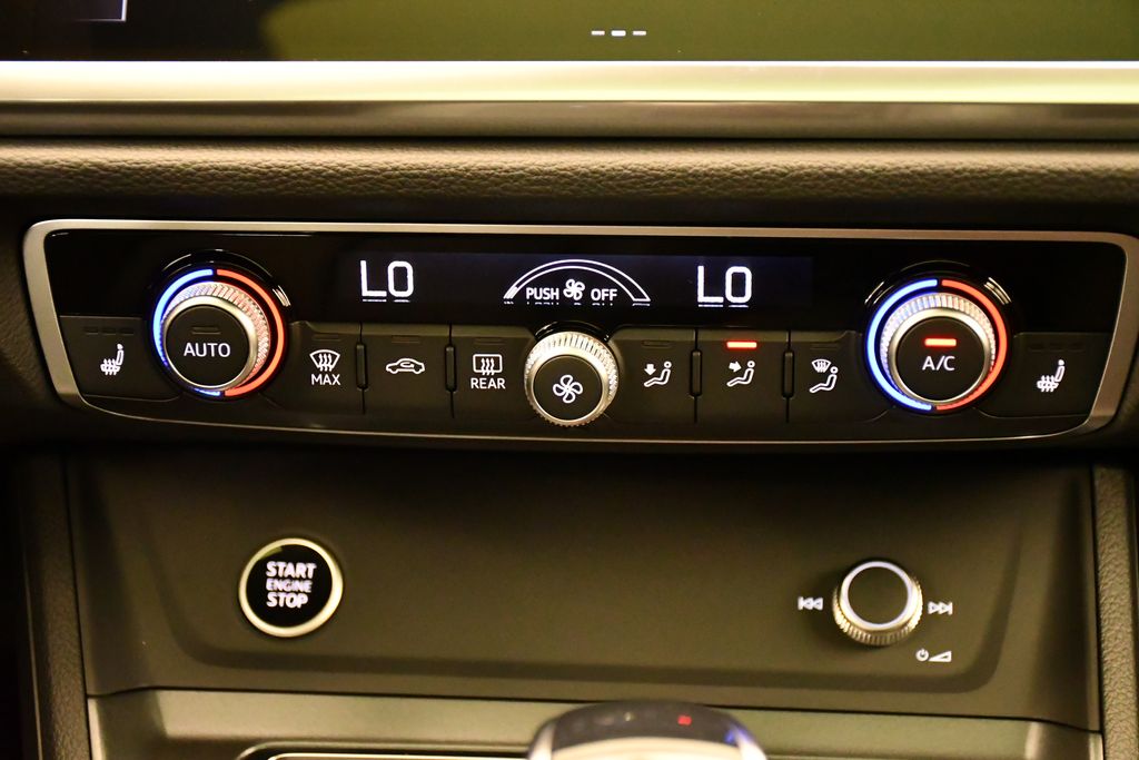 Thumbnail: 2025 Audi Q3 - 29