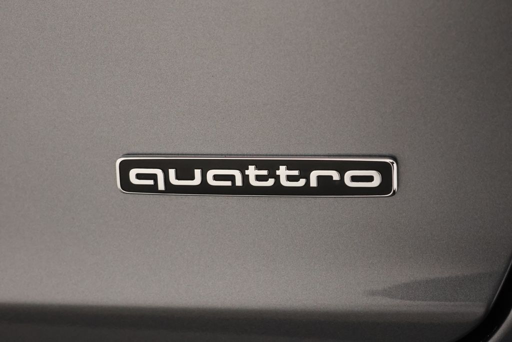 Thumbnail: 2019 Audi A8 - 10