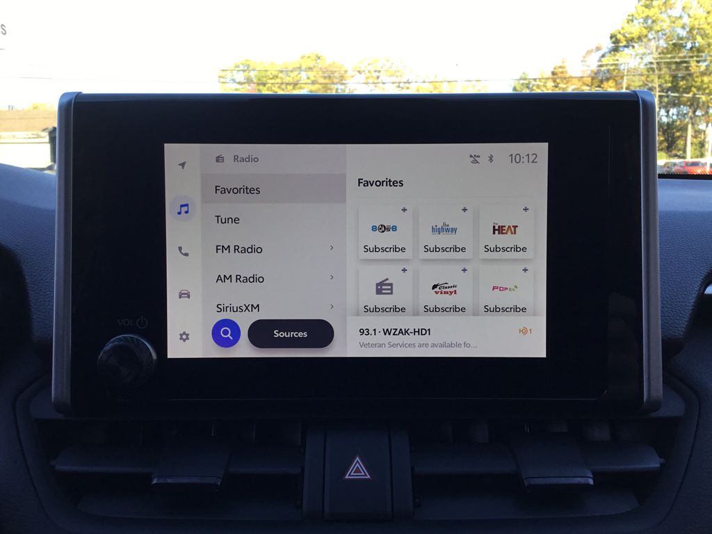 Thumbnail: 2023 Toyota RAV4 - 21