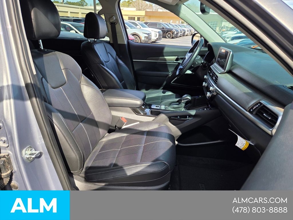 Used 2021 Silver Kia SX image 19