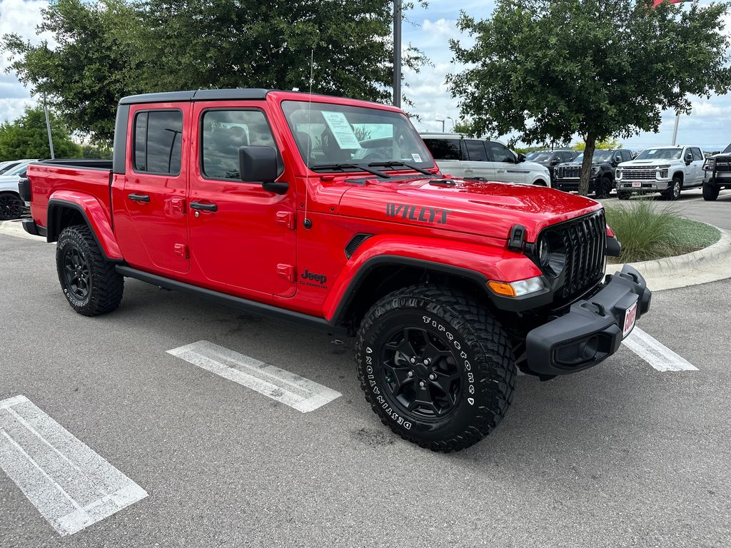 Red Clearcoat 2021 Jeep Gladiator Willys Crew Cab 4WD Pickup Truck Four-Wheel Drive 8-Speed Automatic