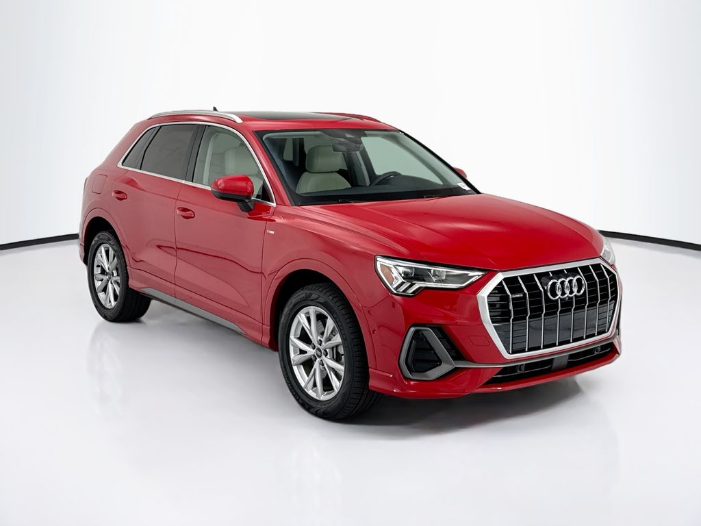 Thumbnail: 2021 Audi Q3 - 3