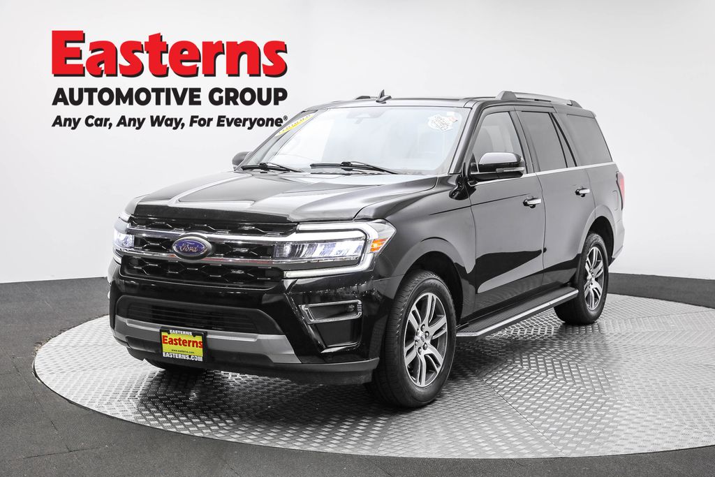 2023 Ford Expedition Limited's photo
