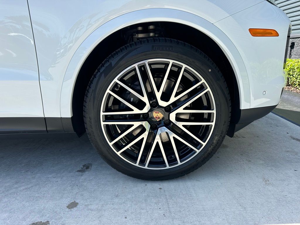 Thumbnail: 2026 Porsche Cayenne - 15