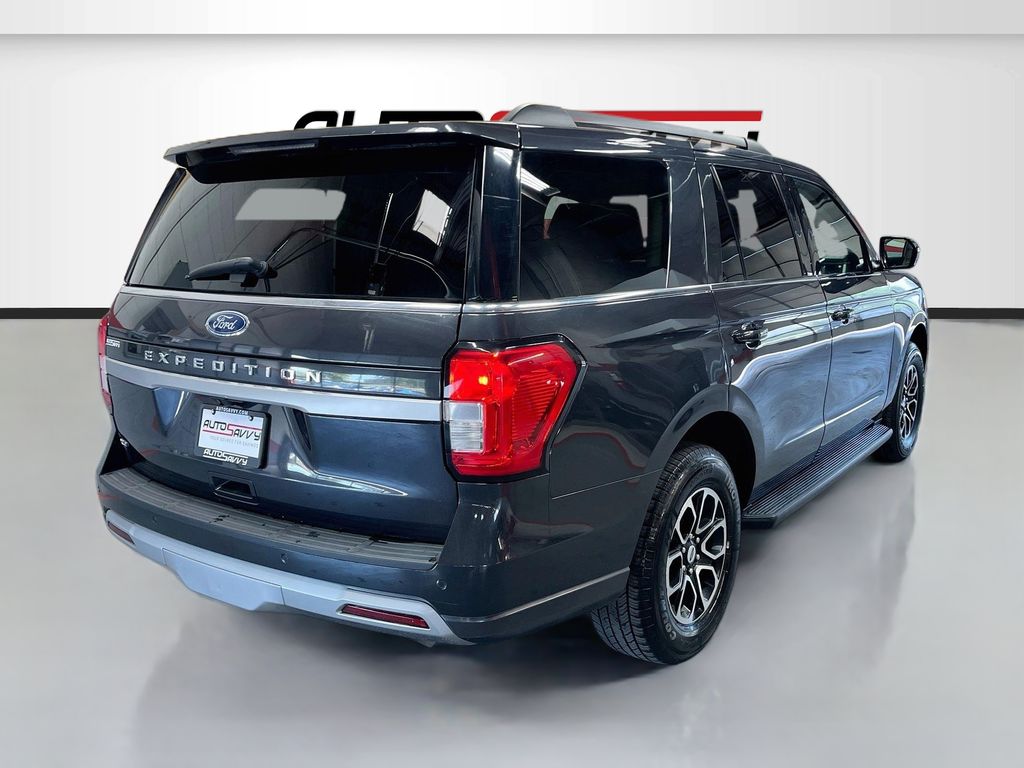 Used 2024 Gray Metallic Ford XLT image 7