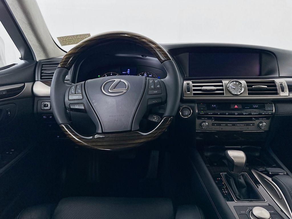 Thumbnail: 2016 Lexus LS - 21
