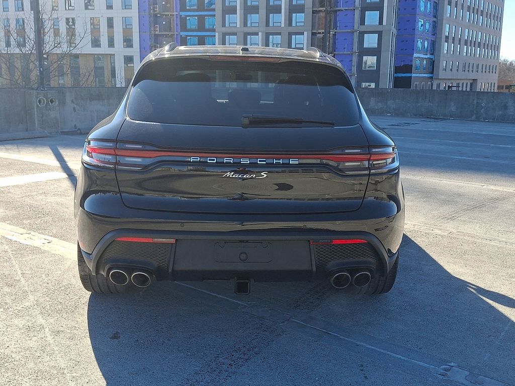 Thumbnail: 2024 Porsche Macan - 9