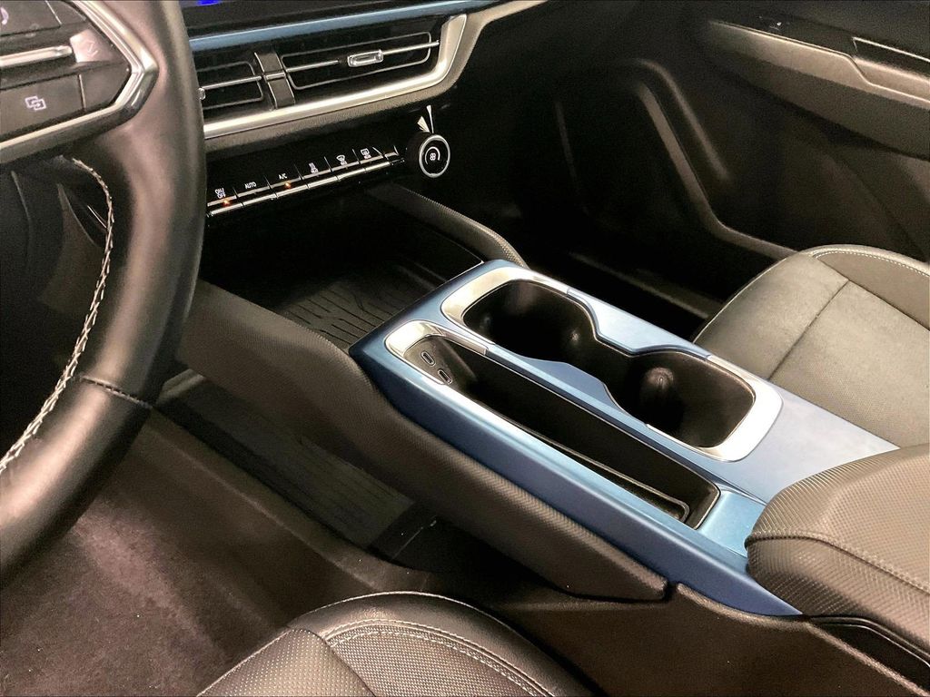 2024 Chevrolet Equinox EV — photo 21