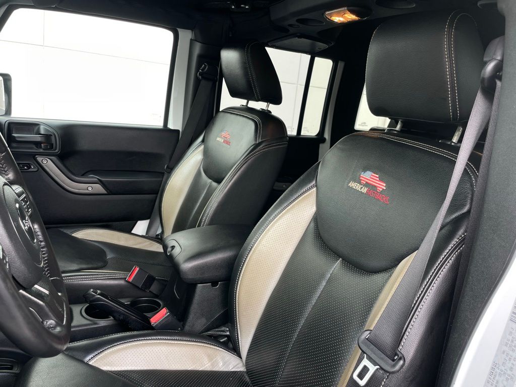 Thumbnail: 2018 Jeep Wrangler - 24