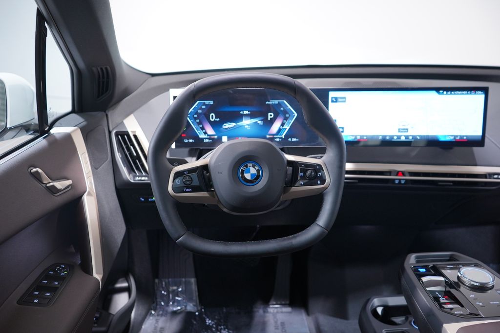 2025 BMW iX xDrive50 11