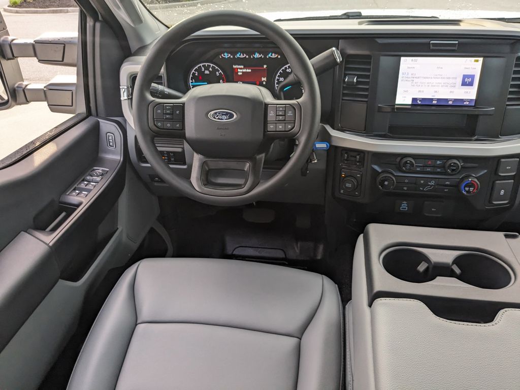 2025 Ford F-250 Super Duty XL