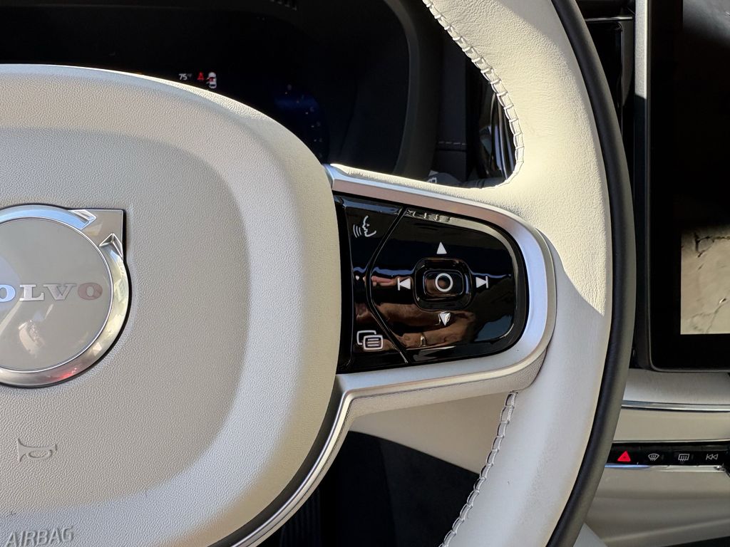 New 2026 Crystal White Volvo B5 Ultra image 17