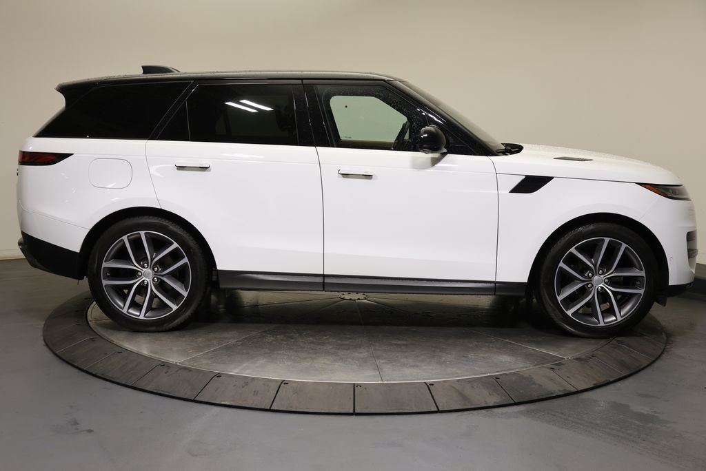Thumbnail: 2023 Land Rover Range Rover Sport - 6