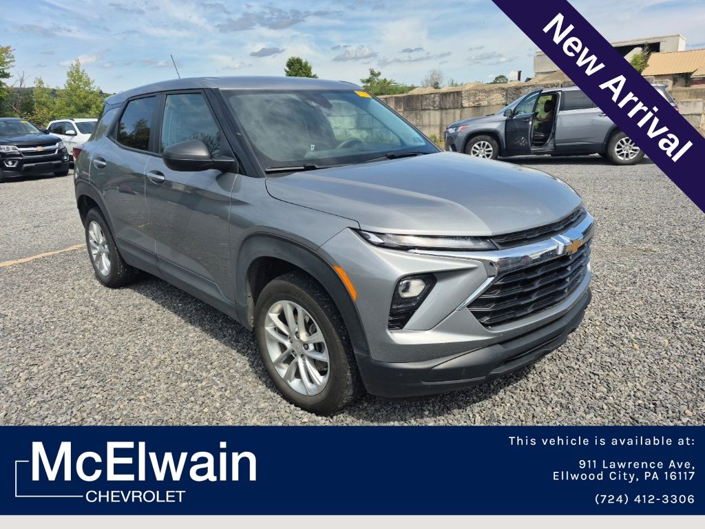 Sterling Gray Metallic 2025 Chevrolet Trailblazer SUV / Crossover Four-Wheel Drive 9-Speed Automatic