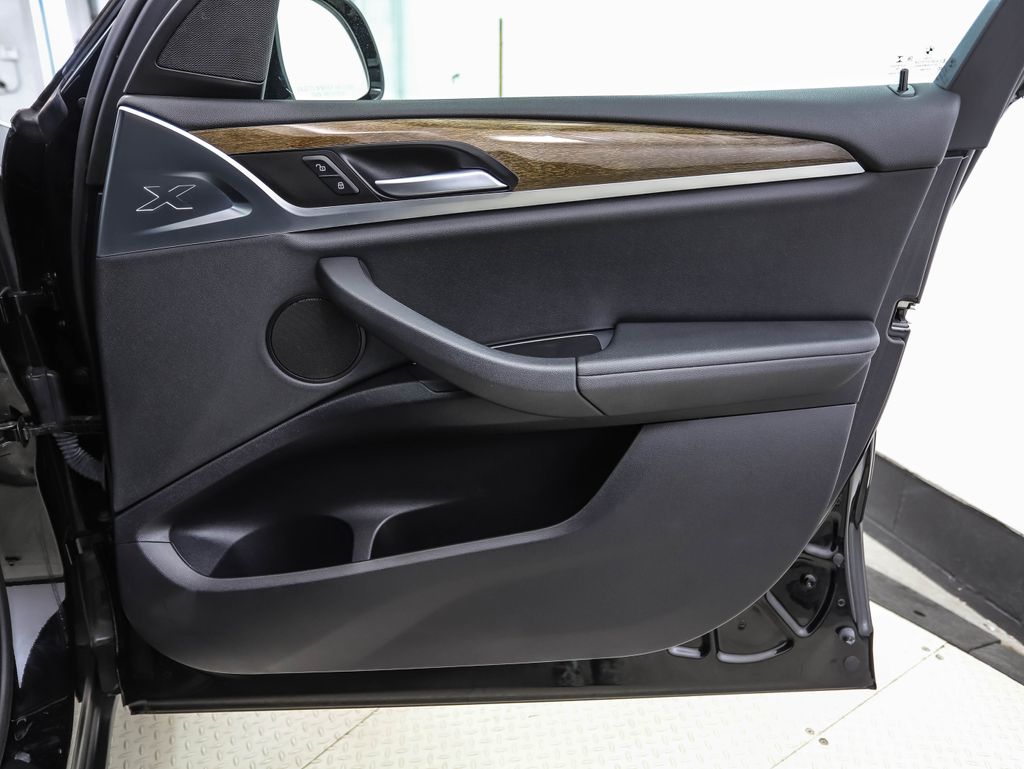 Thumbnail: 2018 BMW X3 - 28